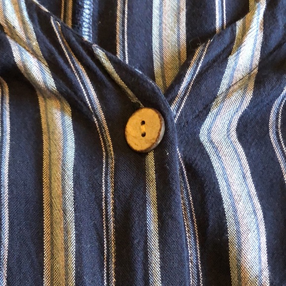 Universal Threads Blue Striped Button Down and Front Tie Top - XL - Picture 3 of 5